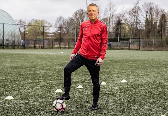 Nieuwe uniformen voor Theo - Foto: Eigen geleverde foto
