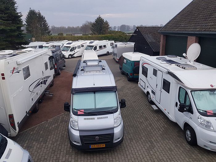 Veel campers in Dalfsen vandaag - Foto: Eigen geleverde foto