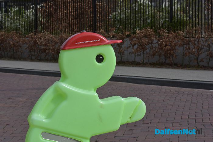 De schoolverkeersexamens zijn vanmorgen gestart in Dalfsen - Foto: Johan Bokma
