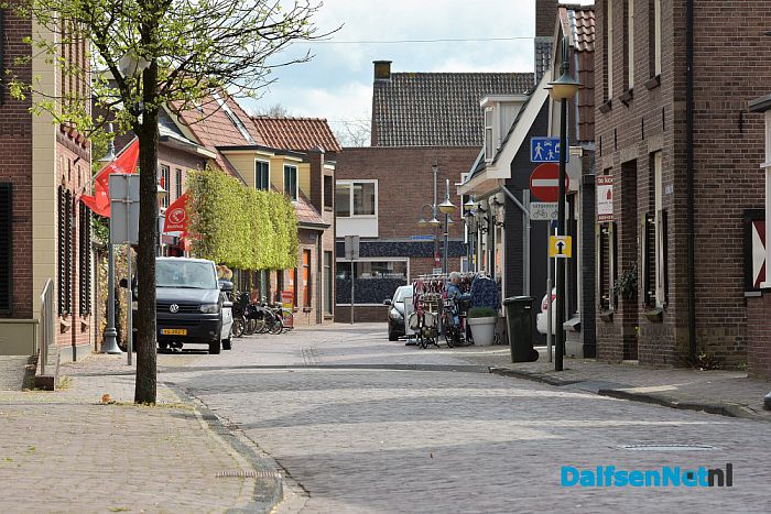 De schoolverkeersexamens zijn vanmorgen gestart in Dalfsen - Foto: Johan Bokma