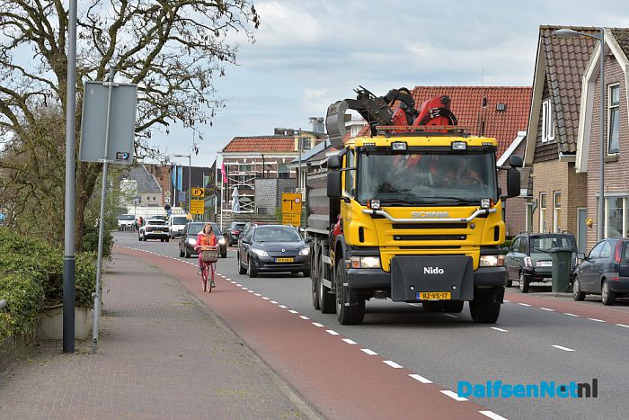 De schoolverkeersexamens zijn vanmorgen gestart in Dalfsen - Foto: Johan Bokma