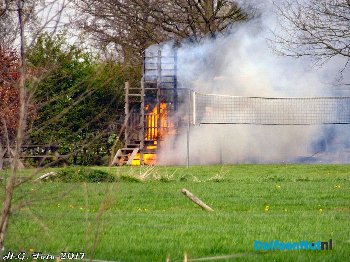 Brand bij vakantieboerderij aan de Slagweg. - Foto: H.G. Foto