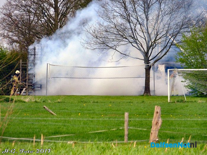 Brand bij vakantieboerderij aan de Slagweg. - Foto: H.G. Foto