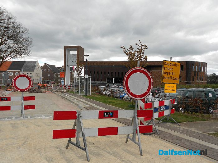 De straat ligt er weer bijna in