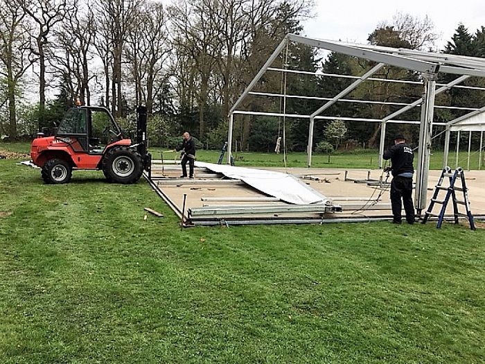 Het (oranje)feest gaat beginnen - Foto: Eigen geleverde foto