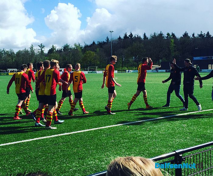 SV Dalfsen met supportersbus naar mogelijk kampioensduel in Holten