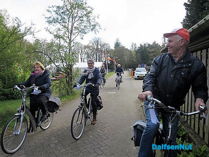 Oranjefeest in Hoonhorst loopt heel voorspoedig - Foto: Wim