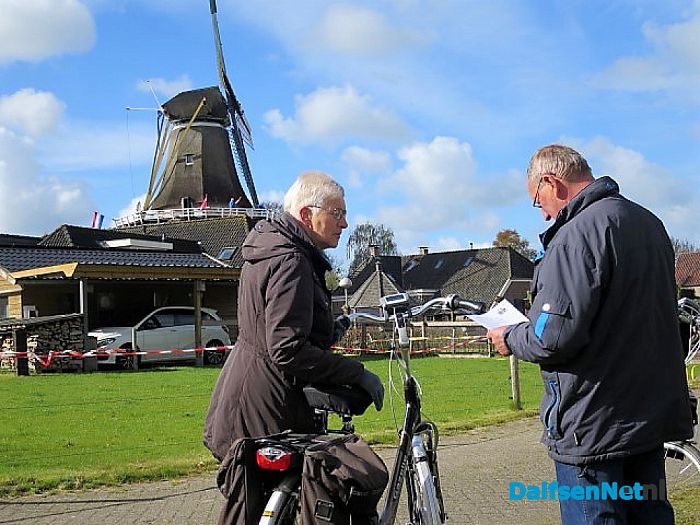 Oranjefeest in Hoonhorst loopt heel voorspoedig - Foto: Wim