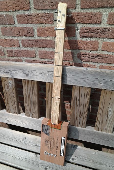 Cigar box gitaar zelf bouwen - Foto: Eigen geleverde foto