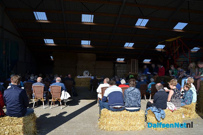 Zonovergoten Dauwtrapwandel en schuurviering - Foto: Ingezonden foto