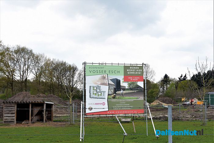 Lokale bedrijven bouwen mee aan Boerenerf Vosser Esch - Foto: Johan Bokma