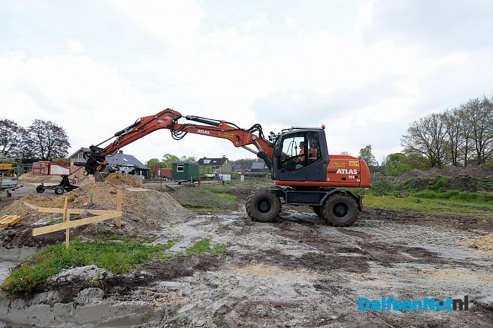 Lokale bedrijven bouwen mee aan Boerenerf Vosser Esch - Foto: Johan Bokma