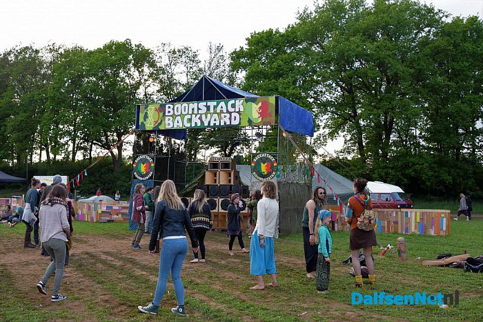 Hartvormige neerslag boven The Living Village Festival - Foto: Johan Bokma
