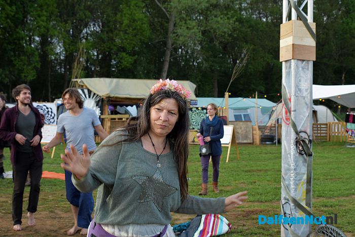 Hartvormige neerslag boven The Living Village Festival - Foto: Johan Bokma