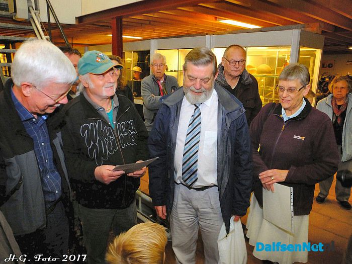 Wandschildering onthuld bij Museum Spijkerman. - Foto: H.G. Foto