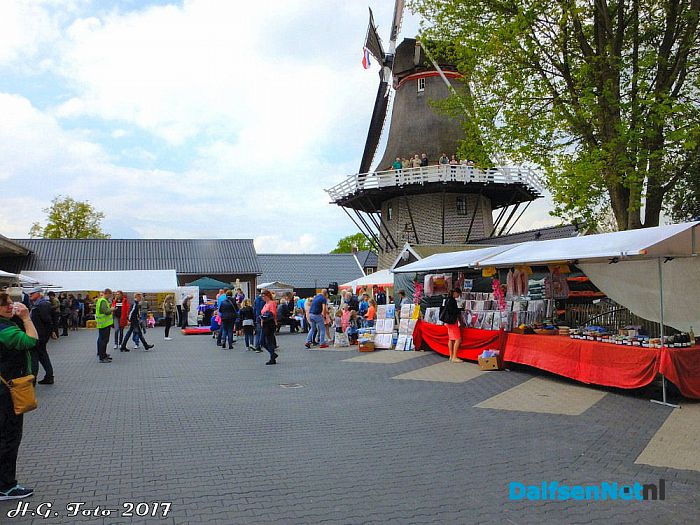 Voorjaarsmarkt molen Massier. - Foto: H.G. Foto