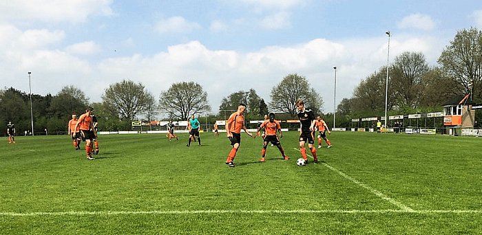 Voetbal : S.V. Nieuwleusen – Hollandscheveld - Foto: Eigen geleverde foto