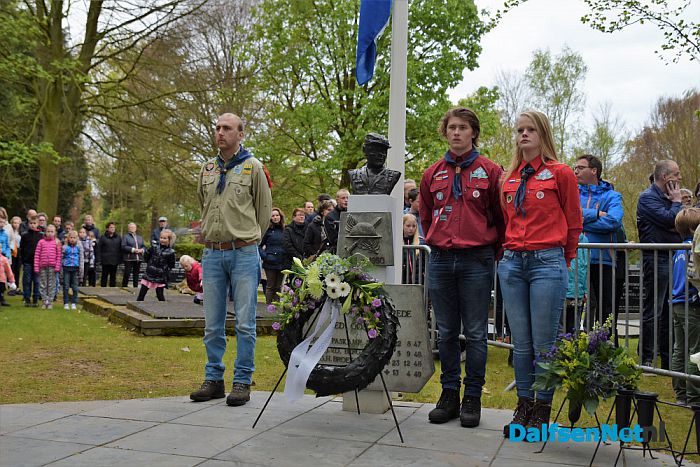 Veel belangstellenden bij herdenking in Dalfsen - Foto: Johan Bokma