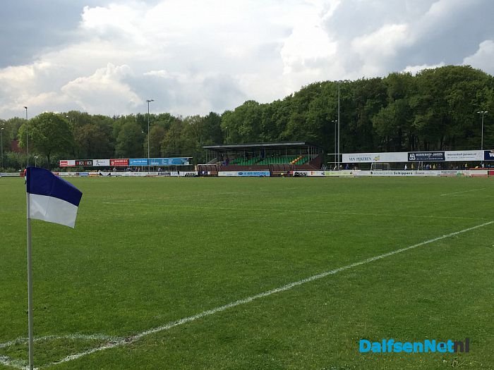 Tribune Dalfsen krijgt vorm: stoeltjes geplaatst