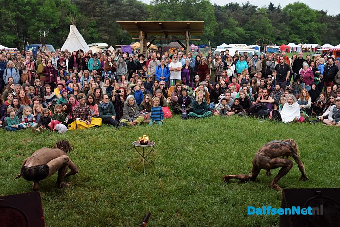 The Living Village Festival ceremonieel geopend - Foto: Johan Bokma