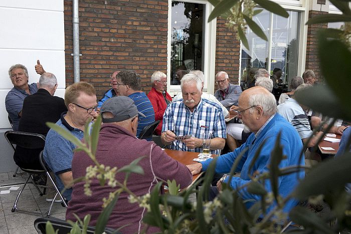 Kaartavond aan de kade - Foto: Geert Bistervels