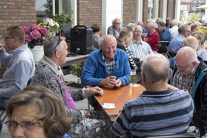 Kaartavond aan de kade - Foto: Geert Bistervels