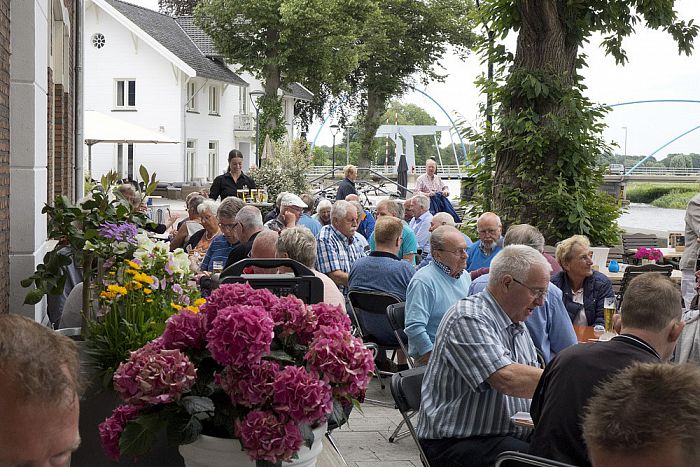 Kaartavond aan de kade - Foto: Geert Bistervels