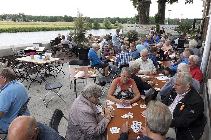 Kaartavond aan de kade - Foto: Geert Bistervels
