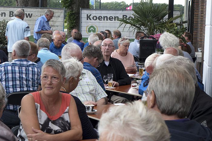 Kaartavond aan de kade - Foto: Geert Bistervels