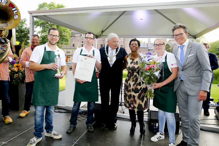 Dalfijn in de prijzen met haringssalade - Foto: Eigen geleverde foto
