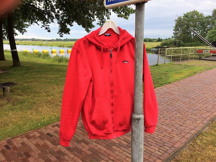 Rood Jack bij sluiswachter - Foto: Eigen geleverde foto