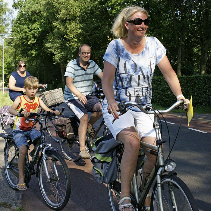 Dag 1: fiets3daagse Dalfsen - Foto: Paul Scholten