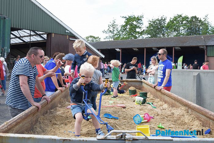 Campina Open Boerderijdag bij familie Hartkamp - Foto: Johan Bokma