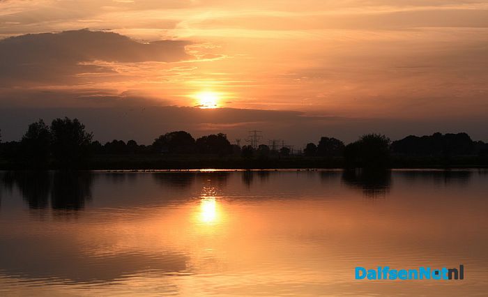 Zonsondergang Marshoek Dalfsen 21-06-2017 - Foto: Johan Bokma