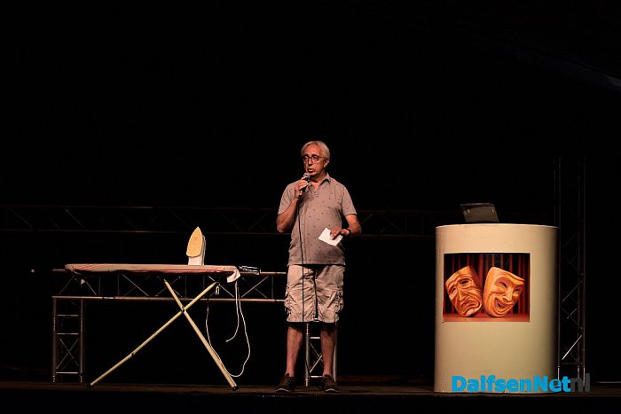 Sproeifeest Hoonhorst gestart met Cabaret - Foto: Johan Bokma