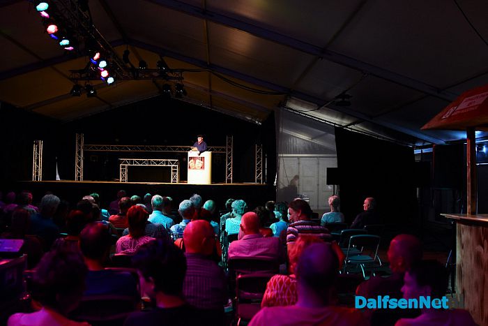 Sproeifeest Hoonhorst gestart met Cabaret - Foto: Johan Bokma