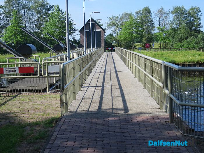 Opening brug over stuw Vechterweerd - Foto: Wim