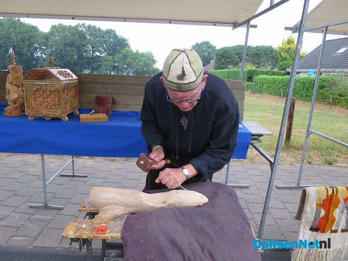 Braderie Hoonhorst om 9 uur begonnen - Foto: Wim