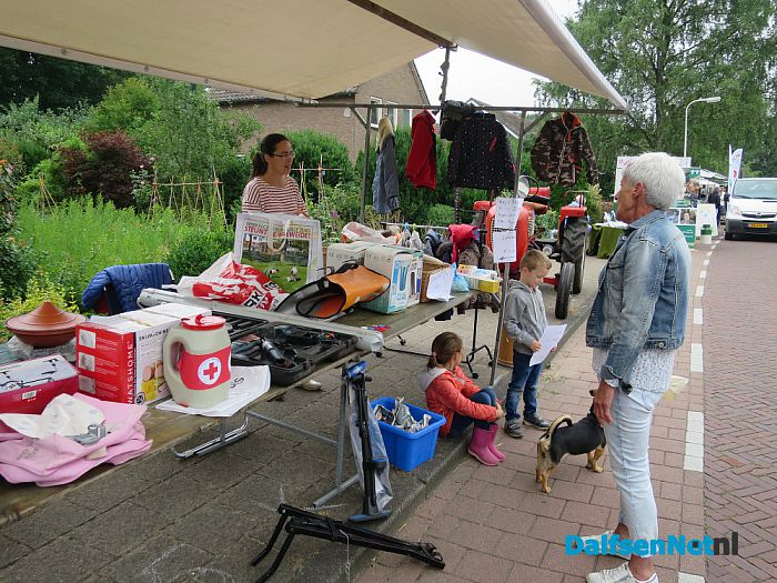 Braderie Hoonhorst om 9 uur begonnen - Foto: Wim