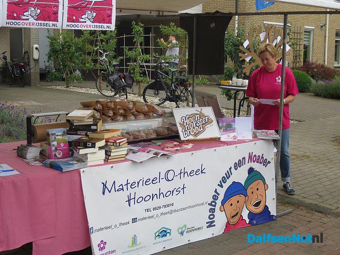 Braderie Hoonhorst om 9 uur begonnen - Foto: Wim