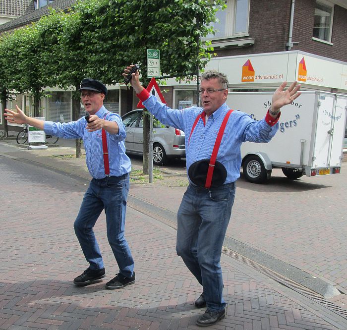 Nieuwe haring en de Stuwzangers in Olst - Foto: Eigen geleverde foto