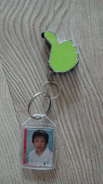 Sleutelhanger met 2 kinderfoto’s gevonden - Foto: Eigen geleverde foto