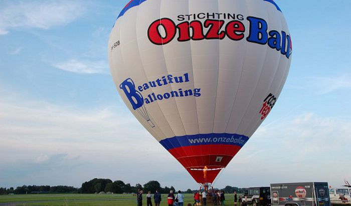 Stichting ”Onze Ballon” naar ballonfeest Rouveen - Foto: Eigen geleverde foto