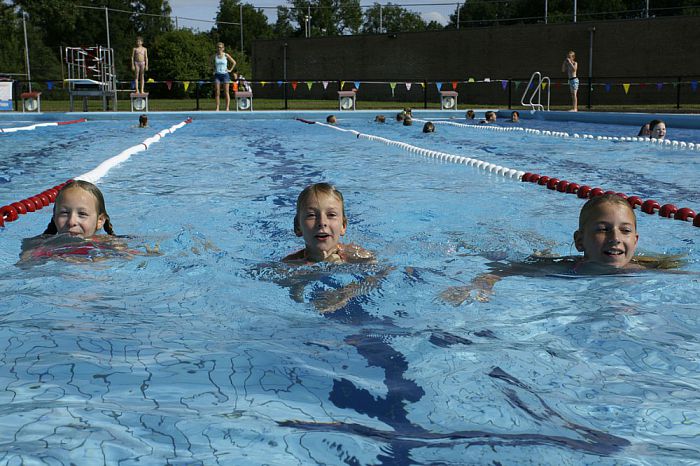 Zwemvierdaagse 2017 in Openluchtzwembad Gerner - Foto: Gemeente Dalfsen