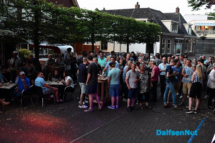 1e Blauwebogendag afgesloten met Nikx bij Nikki’s - Foto: Johan Bokma