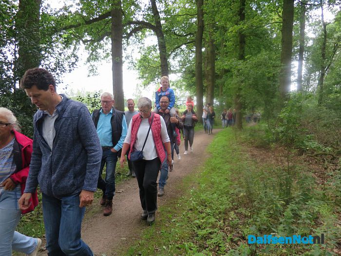 Wandeling naar schapen groot succes - Foto: Wim