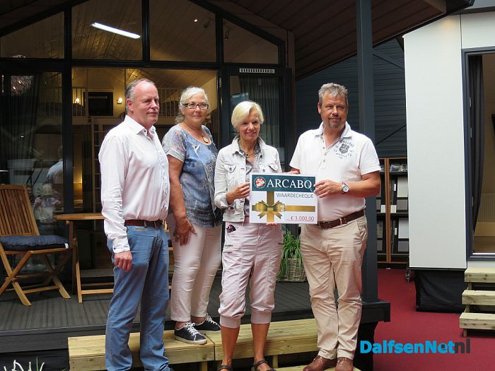 ARCABO Nieuwleusen doneert drie goede doelen - Foto: Wim