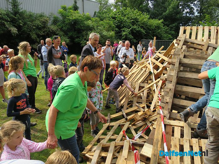 Timmerweek Lemelerveld vandaag van start - Foto: Wim