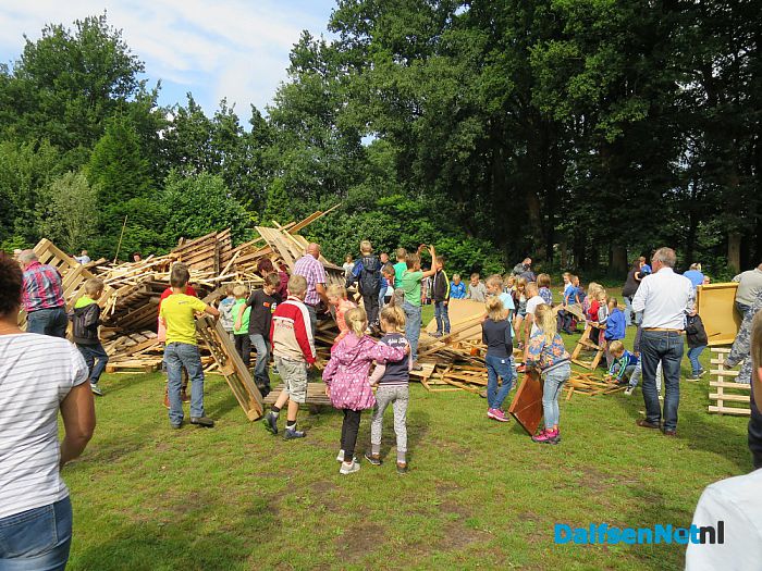 Timmerweek Lemelerveld vandaag van start - Foto: Wim