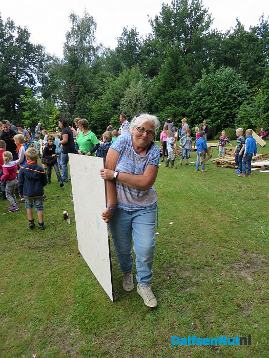 Timmerweek Lemelerveld vandaag van start - Foto: Wim